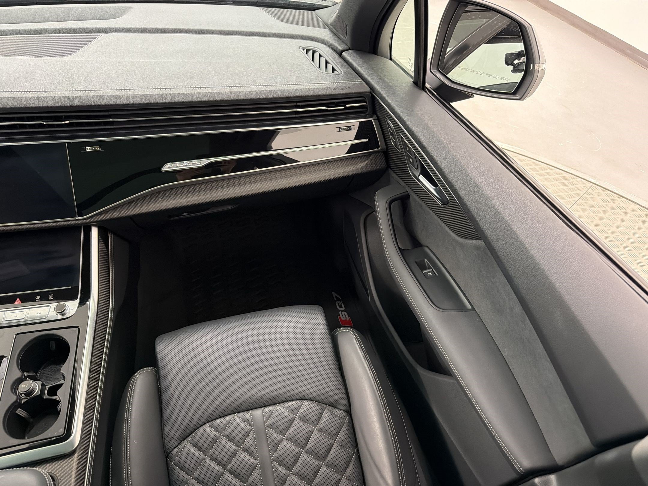 Used 2025 Audi SQ7 Prestige AWD/4WD image 30