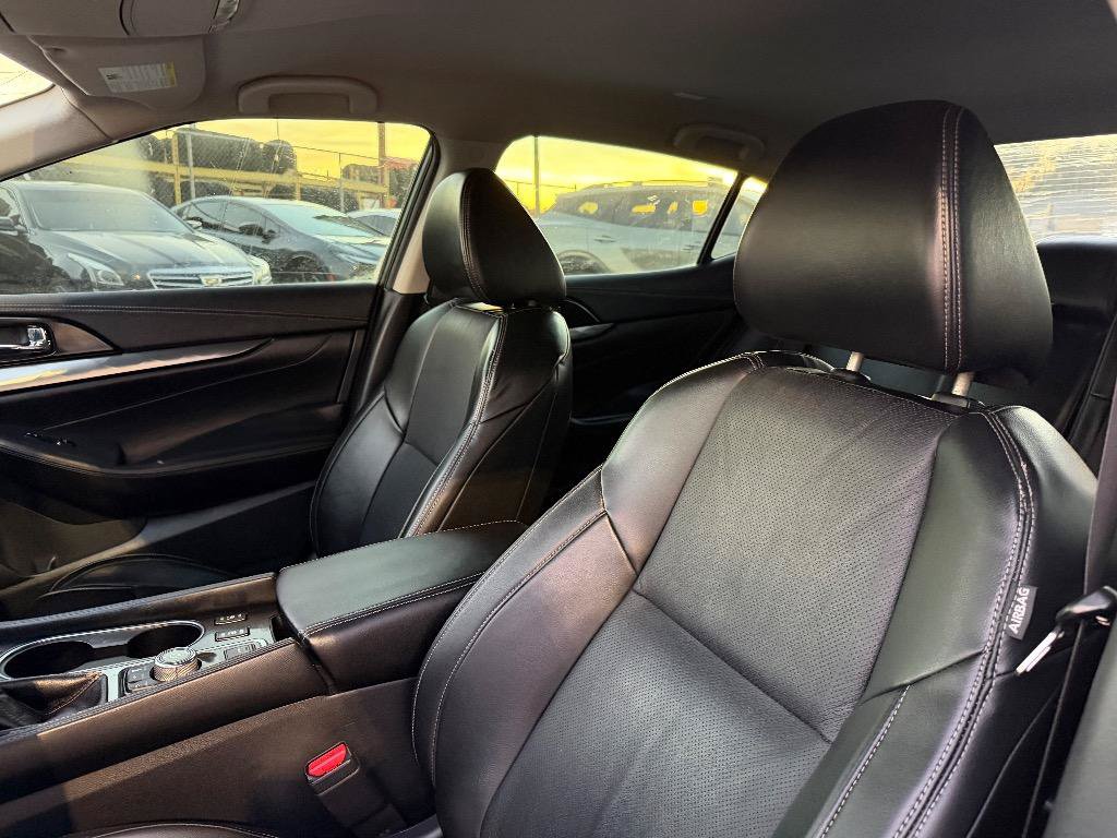 Used 2019 Nissan Maxima 3.5 SV w/ Floor Mat Group FWD image 10