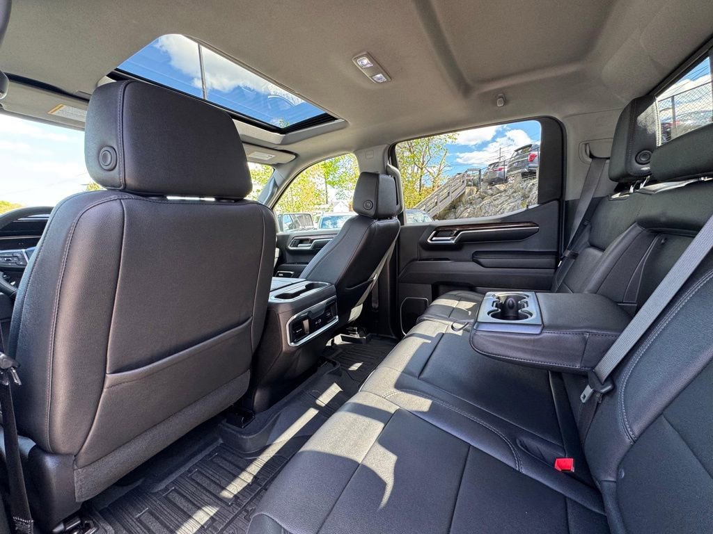 Used 2023 GMC Sierra 1500 Elevation w/ Elevation Premium Package AWD/4WD image 21