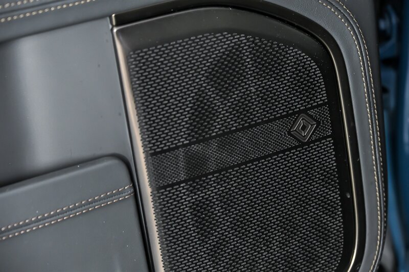 Used 2025 Rivian R1T Premium AWD/4WD image 19