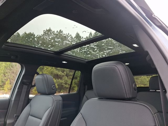 New 2026 Chevrolet Traverse LT w/ Sun and Wheel Package image 11