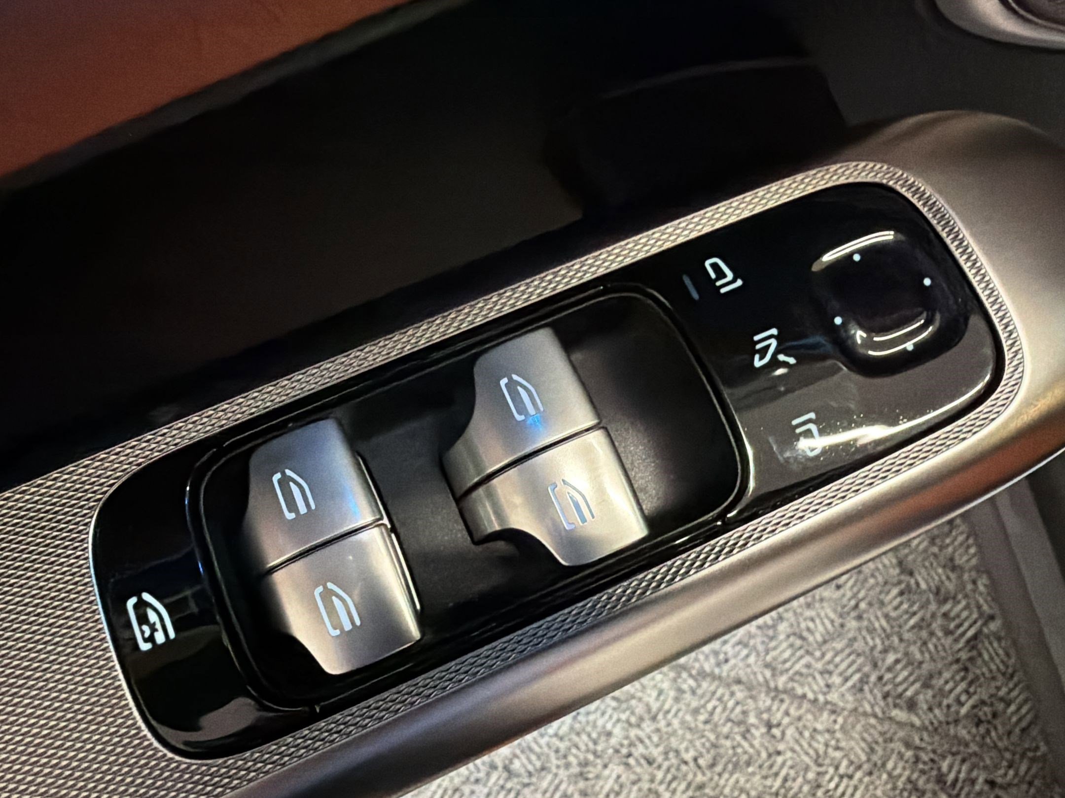 Used 2024 Mercedes-Benz GLC 300 image 19