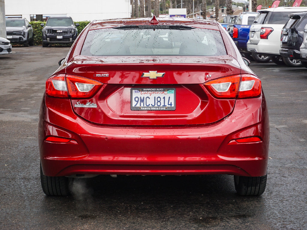 Used 2018 Chevrolet Cruze LT w/ Convenience Package FWD image 6