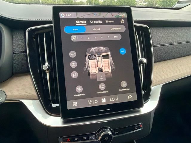 New 2027 Volvo XC90 B6 Plus AWD/4WD image 17