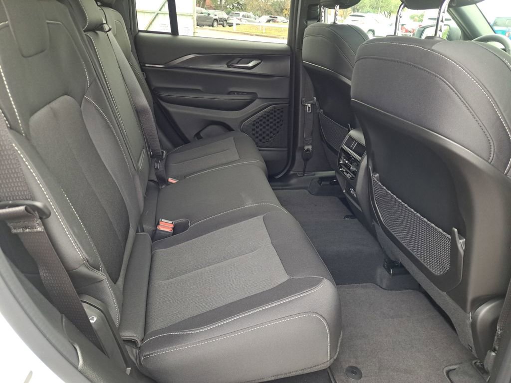 New 2025 Jeep Grand Cherokee Laredo w/ MOPAR Finishing Package RWD image 5