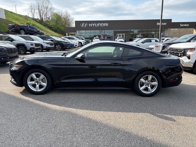 Used 2017 Ford Mustang Coupe image 2