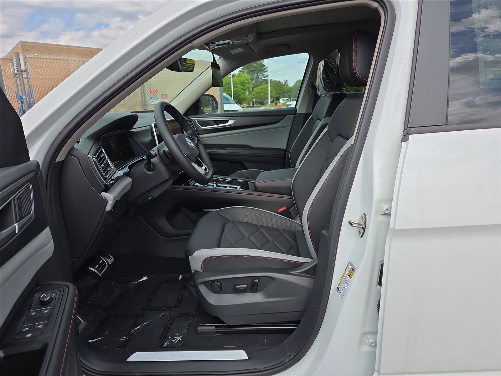 New 2026 Volkswagen Atlas Peak Edition AWD/4WD image 11