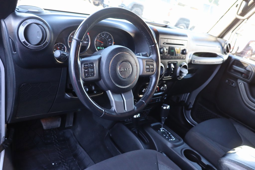 Used 2016 Jeep Wrangler Unlimited Sport image 4