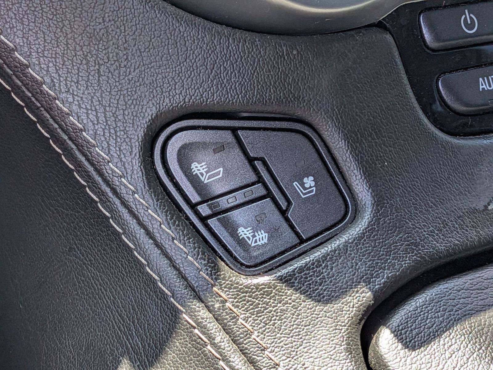 Used 2018 Chevrolet Tahoe Premier AWD/4WD image 45
