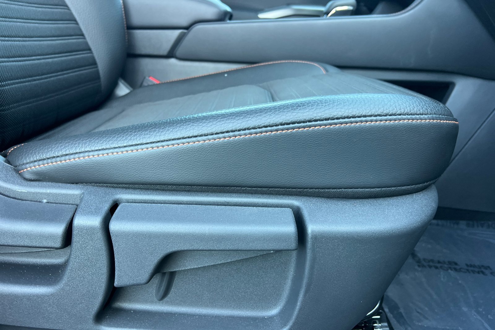 Certified 2025 Nissan Pathfinder Rock Creek image 24