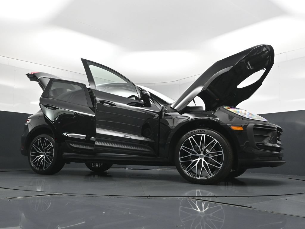 New 2026 Porsche Macan AWD/4WD image 36