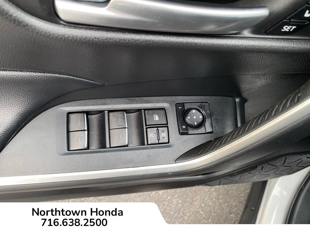 Used 2023 Toyota RAV4 XLE Premium AWD/4WD image 21