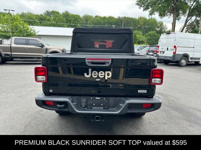 Certified 2022 Jeep Gladiator Overland w/ Trailer Tow Package AWD/4WD image 5