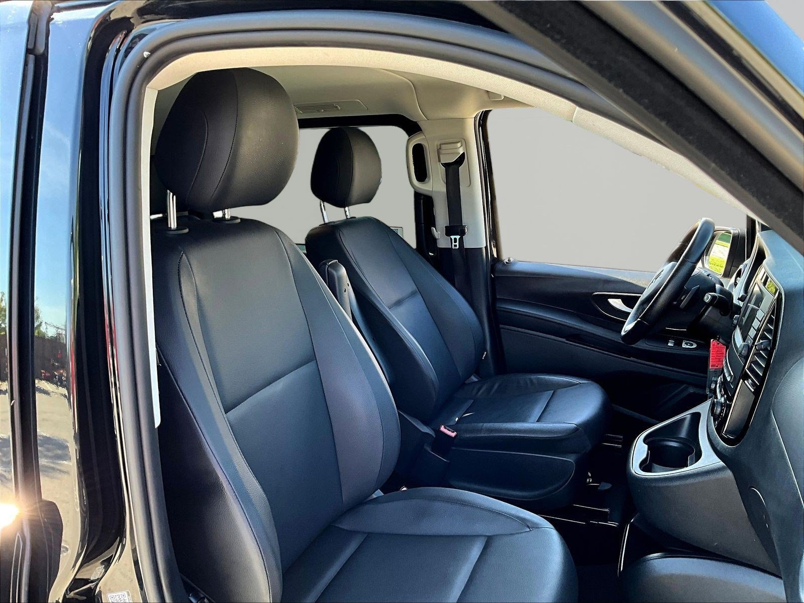 Used 2023 Mercedes-Benz Metris Passenger image 27