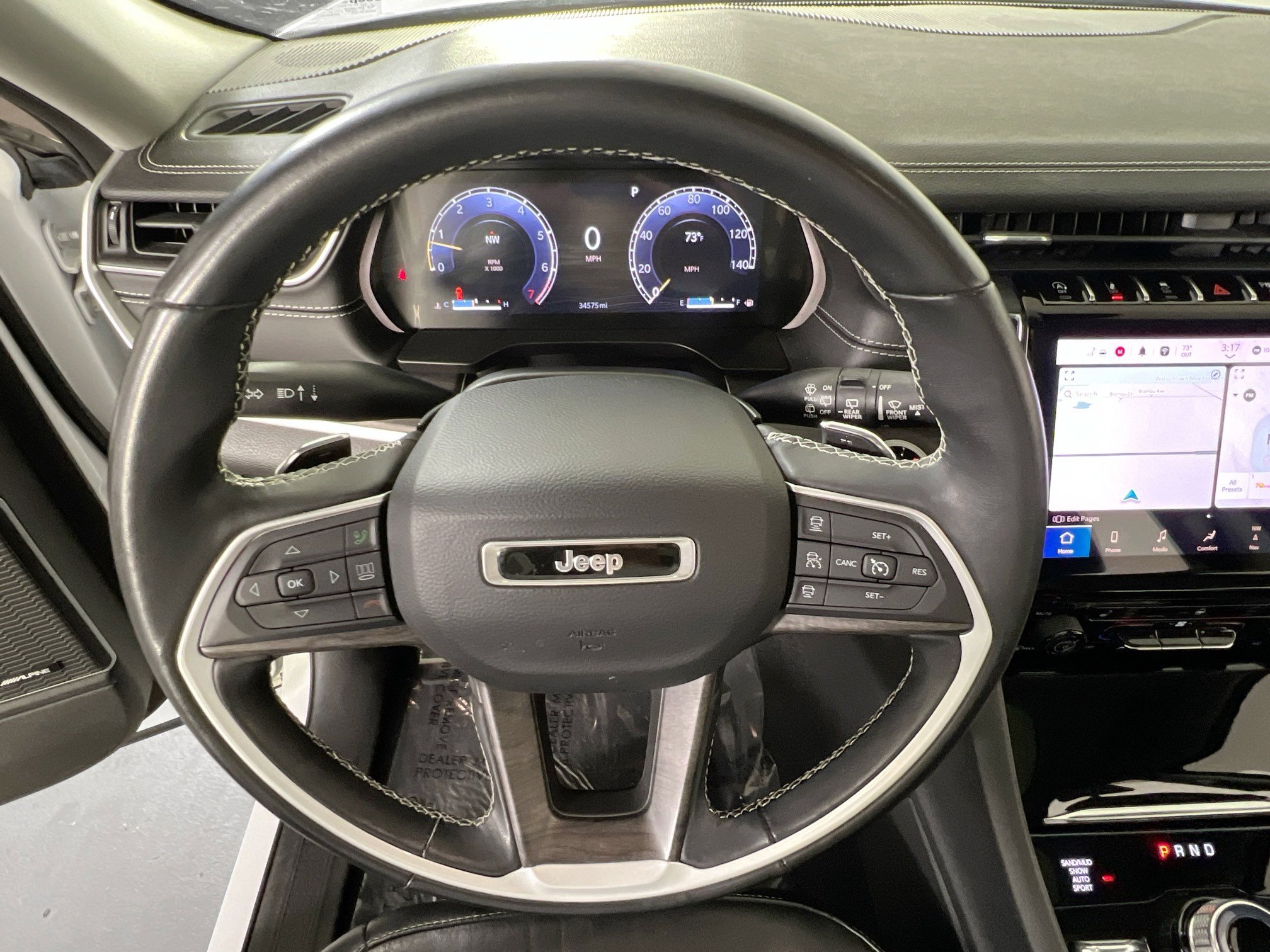 Used 2022 Jeep Grand Cherokee Limited image 11