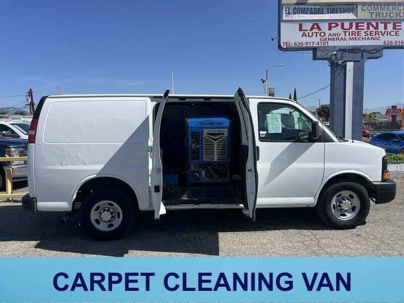 Used 2014 Chevrolet Express 2500 RWD image 1