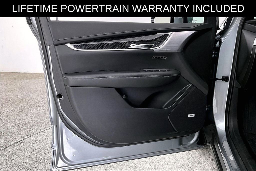 Used 2025 Cadillac XT6 Premium Luxury FWD image 22