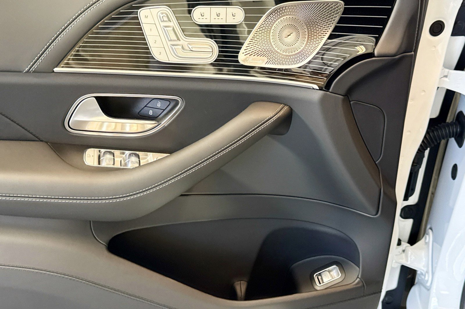 New 2026 Mercedes-Benz Maybach GLS 600 4MATIC image 16