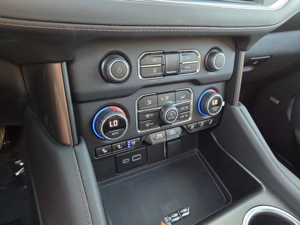 Used 2023 Chevrolet Tahoe High Country AWD/4WD image 26