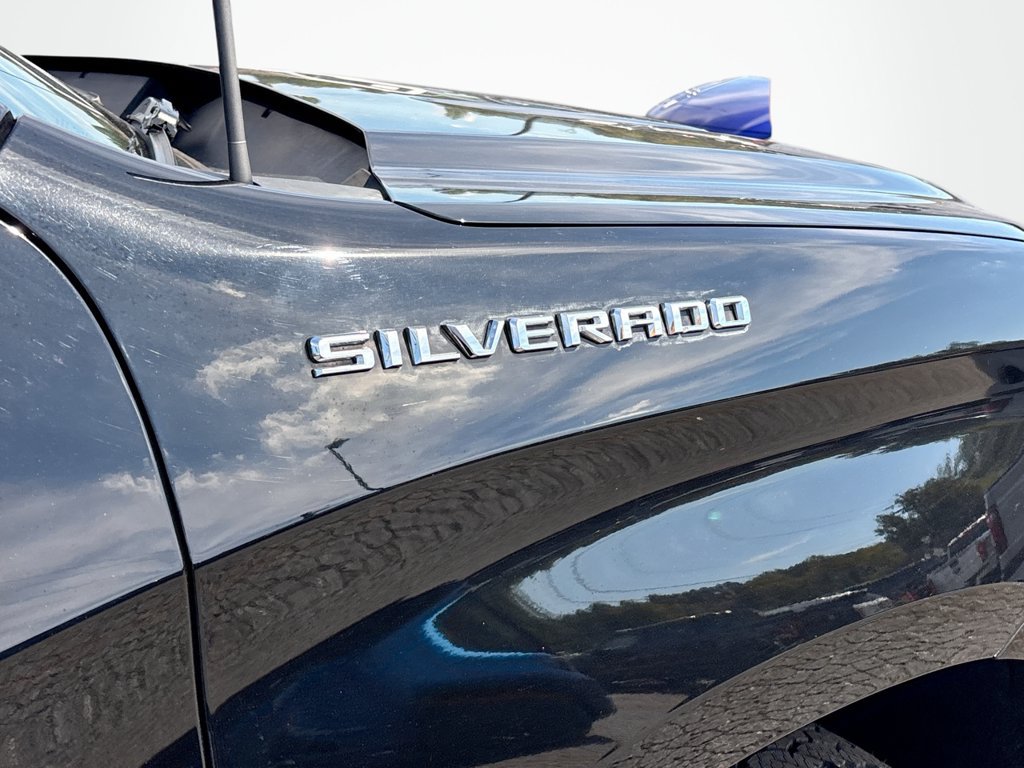 Used 2022 Chevrolet Silverado 1500 Custom AWD/4WD image 12