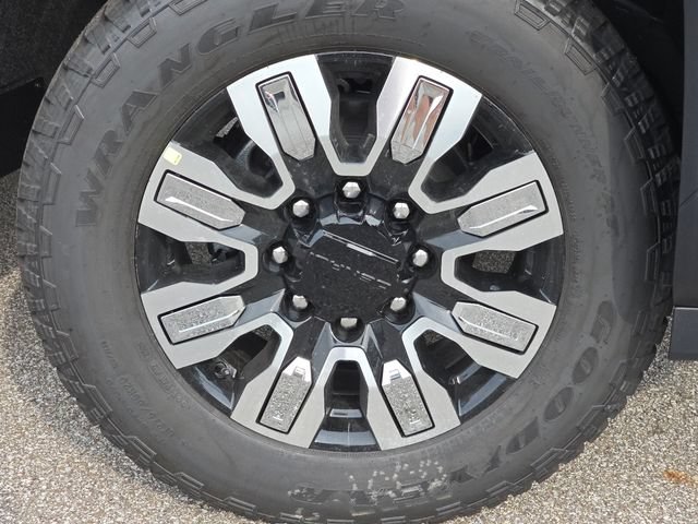New 2026 GMC Sierra 2500 Denali w/ Denali Reserve Package AWD/4WD image 13