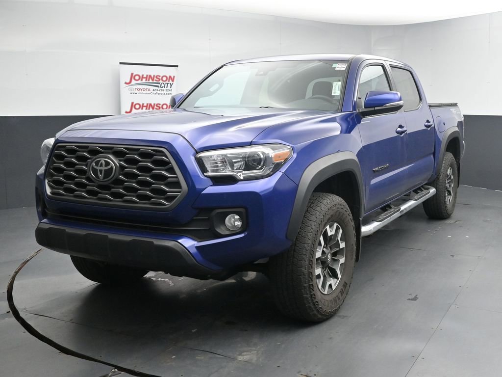 Used 2023 Toyota Tacoma TRD Off-Road w/ Black Out Package (TMS) AWD/4WD image 4