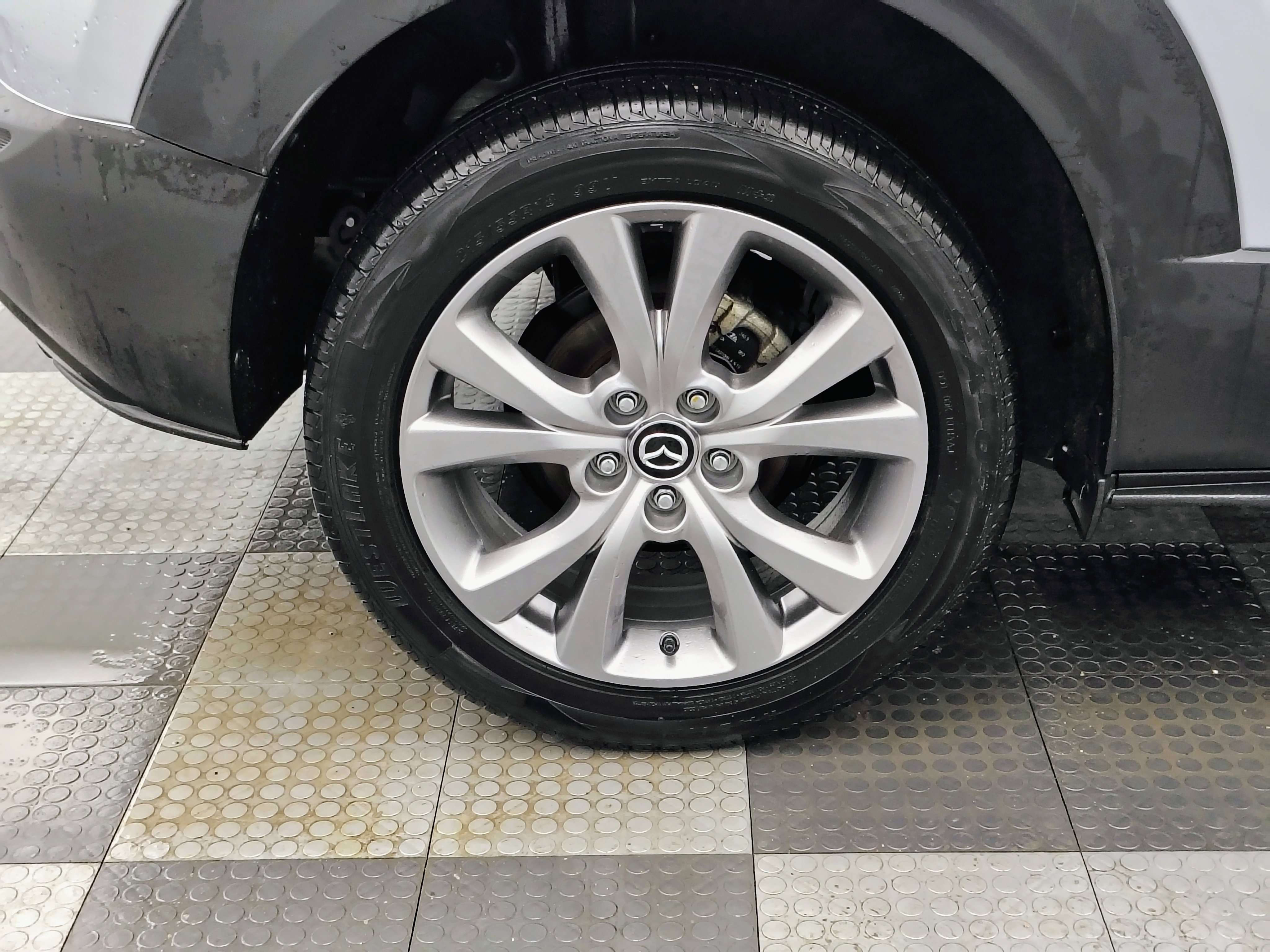 Used 2020 MAZDA CX-30 FWD w/ Select Package image 12