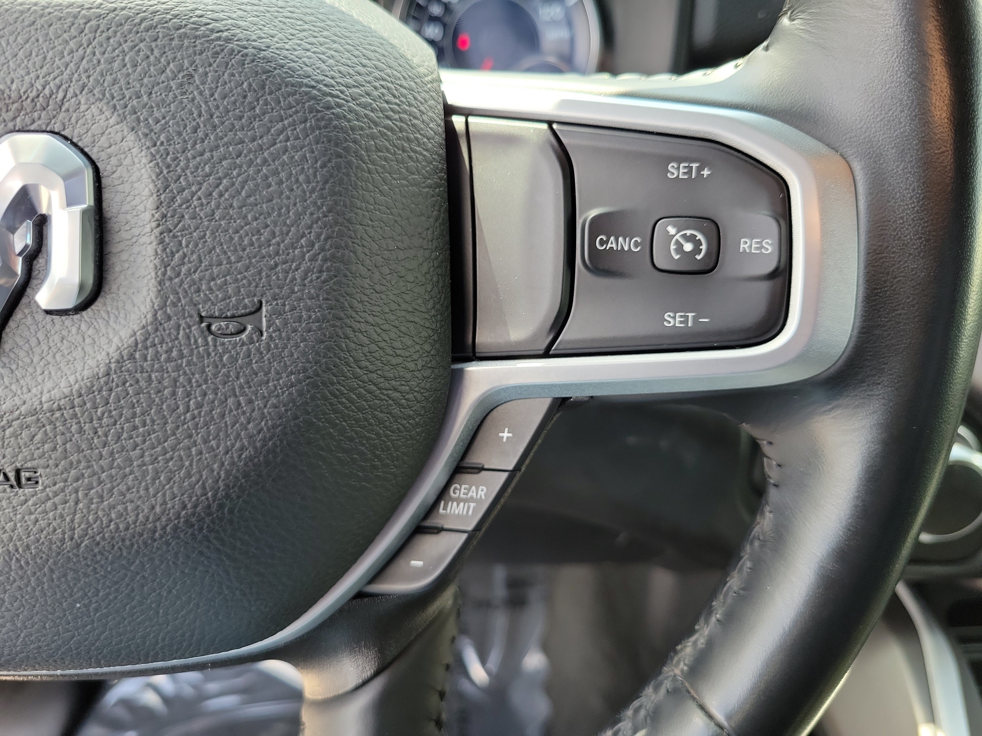 Used 2023 RAM 1500 Big Horn RWD image 28