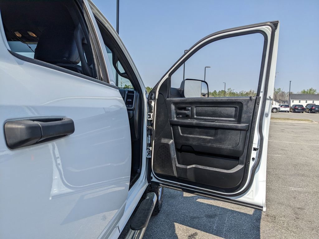 Used 2022 RAM 2500 Tradesman w/ Chrome Appearance Group image 52