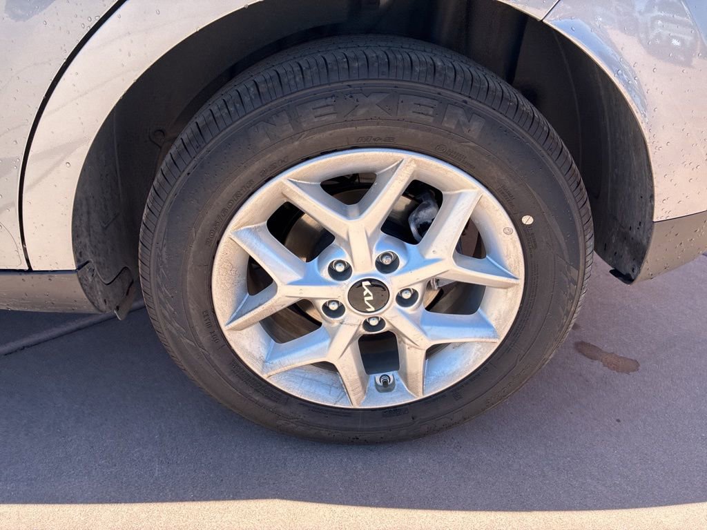 Used 2025 Kia Soul LX FWD image 36