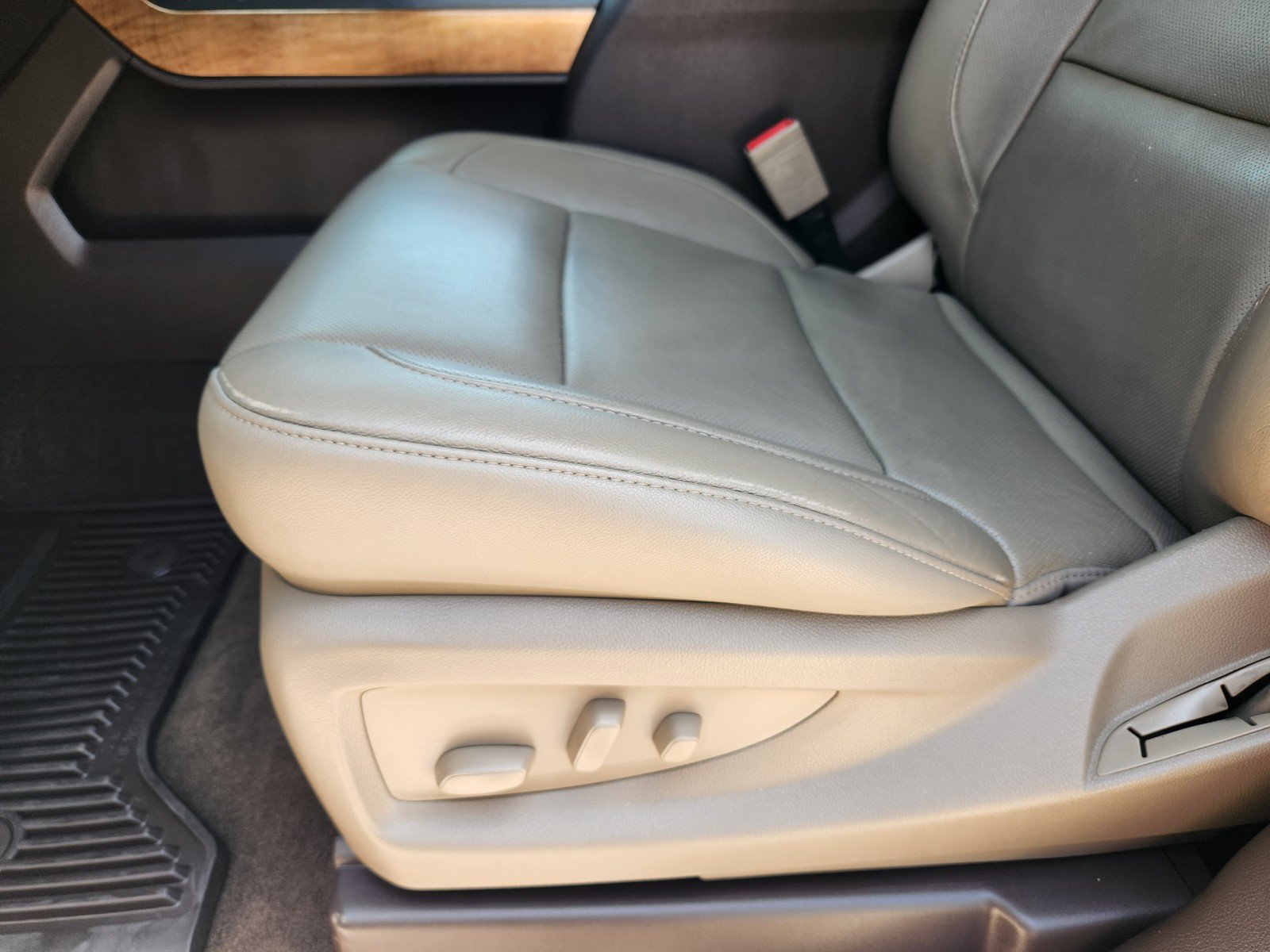 Used 2018 Chevrolet Silverado 1500 LTZ w/ Texas Edition AWD/4WD image 20