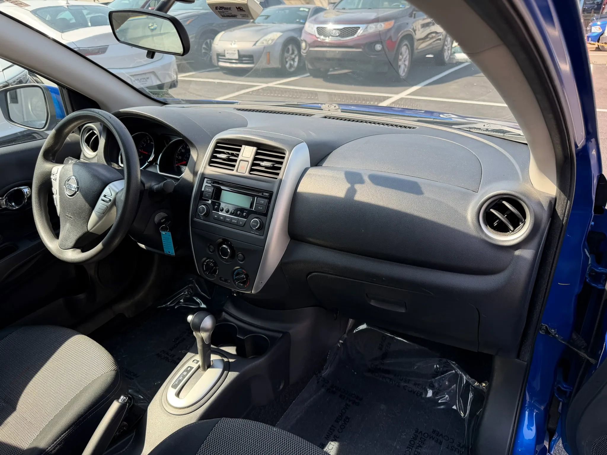 Used 2015 Nissan Versa SV image 16