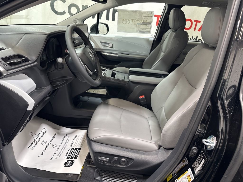 New 2026 Toyota Sienna XLE image 23