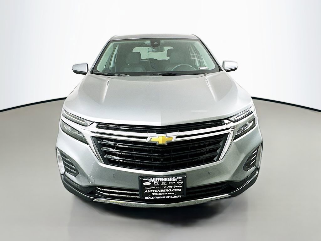 Used 2023 Chevrolet Equinox LT image 2