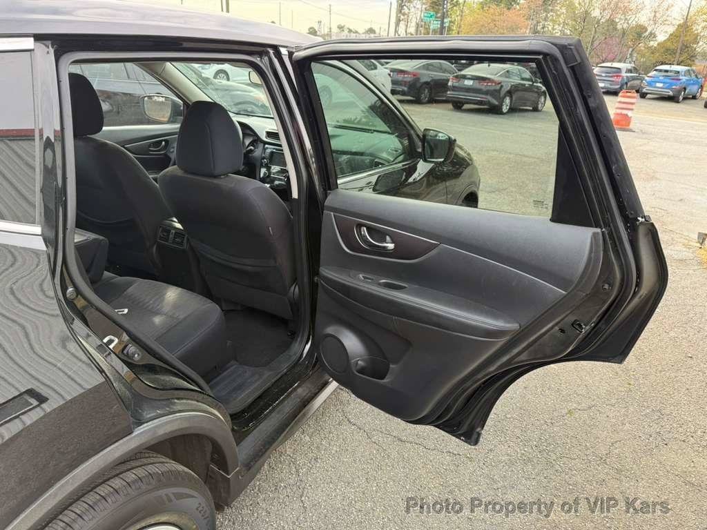 Used 2020 Nissan Rogue S FWD image 11