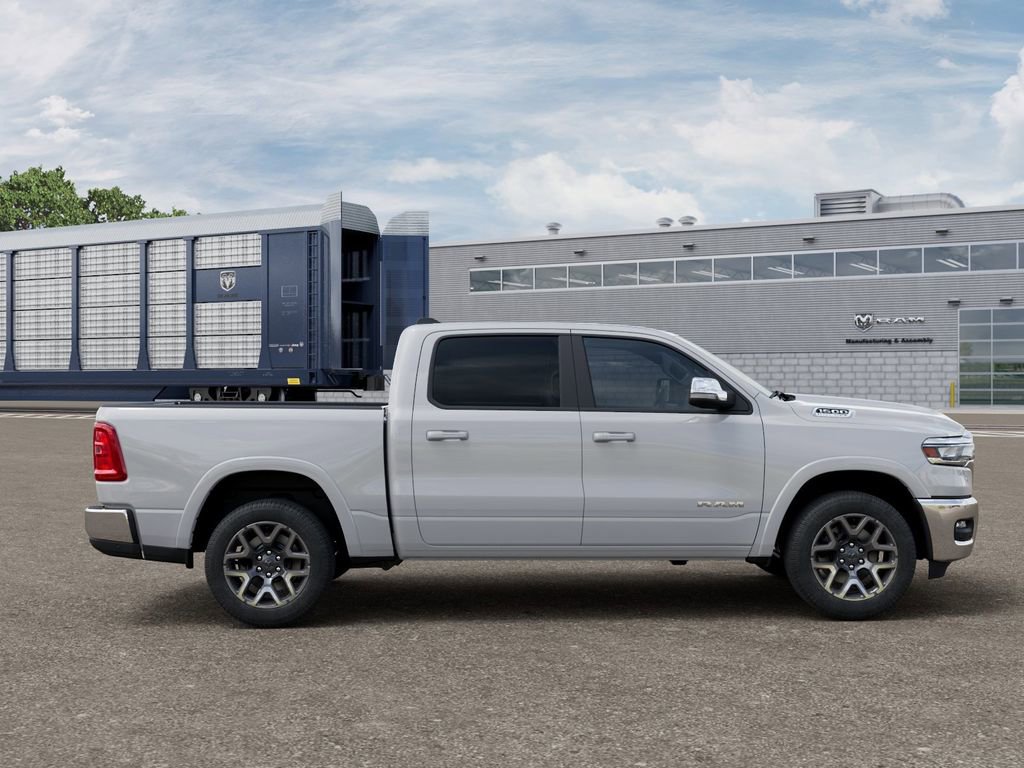 New 2026 RAM 1500 Laramie AWD/4WD image 21