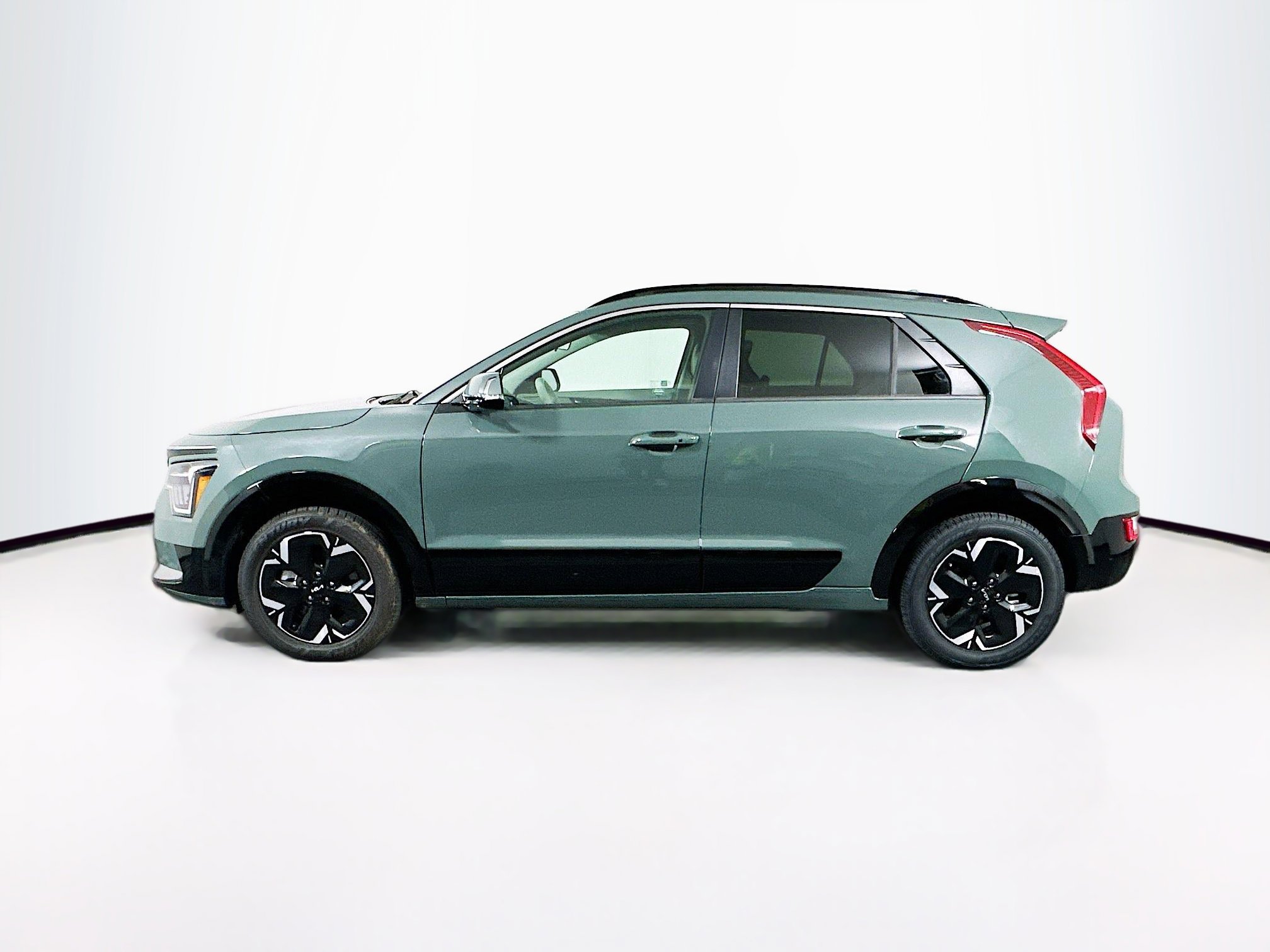 Used 2023 Kia Niro Wind FWD image 4