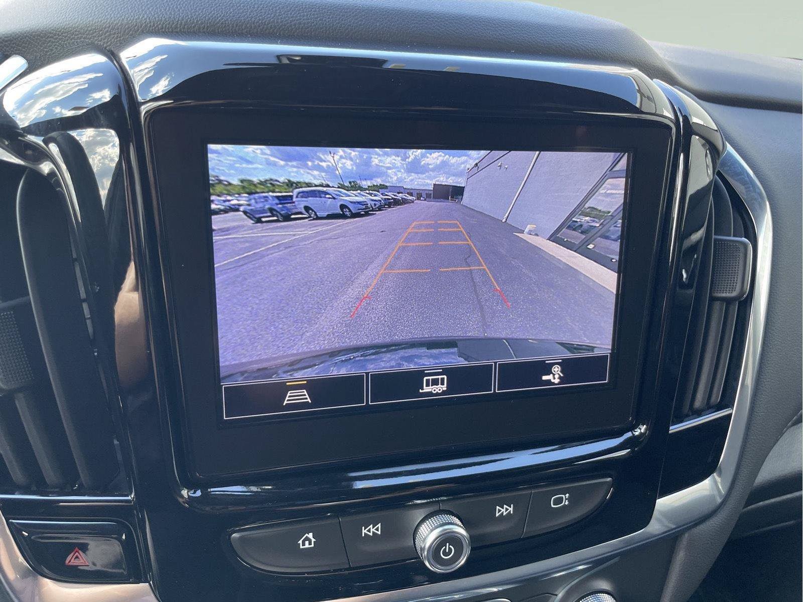 Used 2023 Chevrolet Traverse LT AWD/4WD image 28