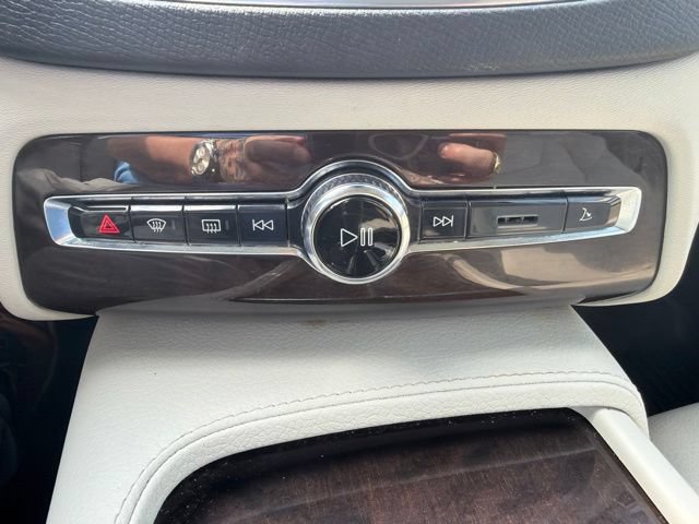 Used 2019 Volvo XC90 T6 Momentum w/ Advanced Package AWD/4WD image 20