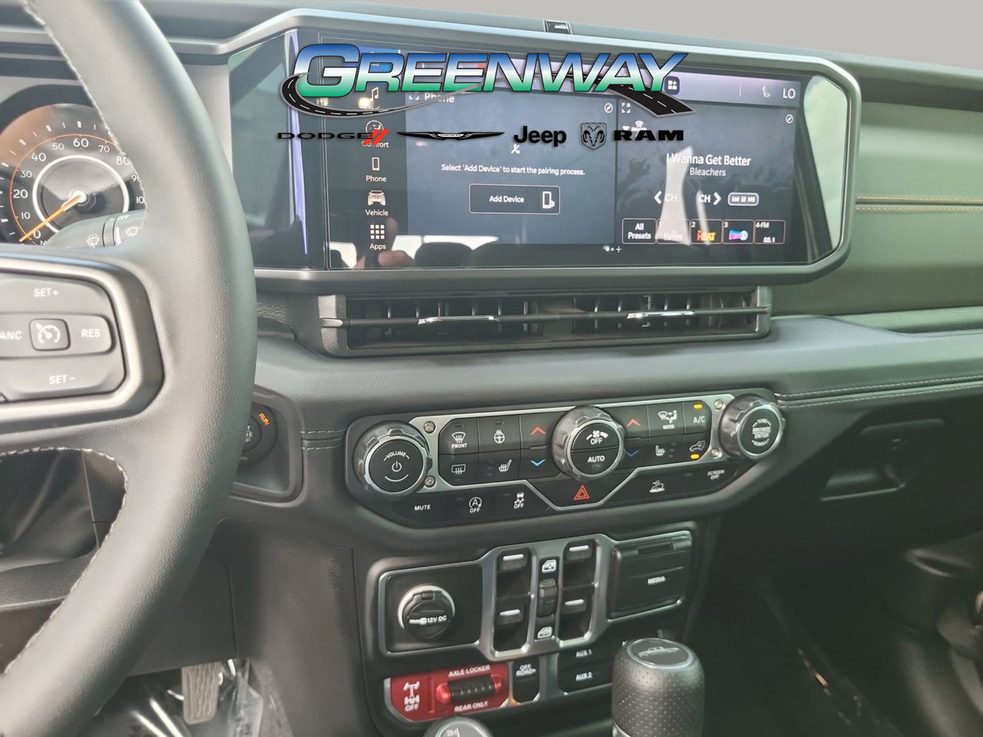 Used 2025 Jeep Gladiator Mojave w/ Convenience Group AWD/4WD image 20