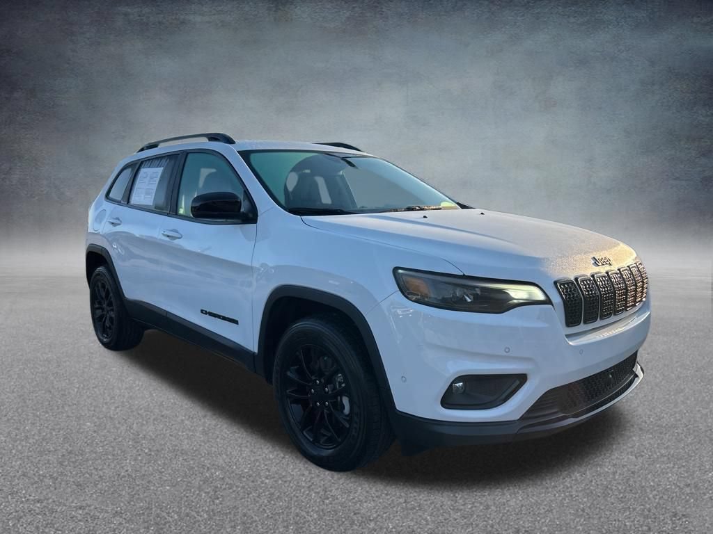 Certified 2023 Jeep Cherokee Altitude Lux AWD/4WD image 2
