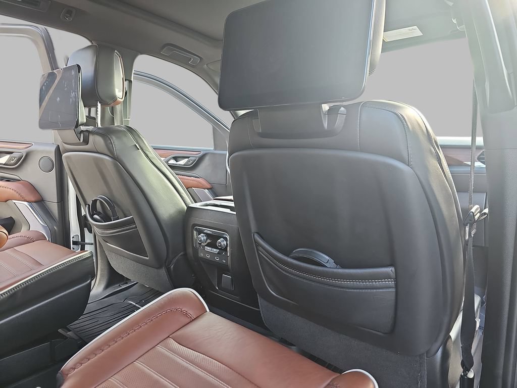 Certified 2023 GMC Yukon XL Denali Ultimate w/ LPO, Floor Liner Package AWD/4WD image 14