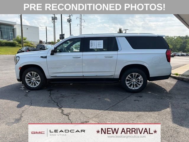 Used 2021 GMC Yukon XL SLT w/ Rear Media and Nav Package AWD/4WD image 2