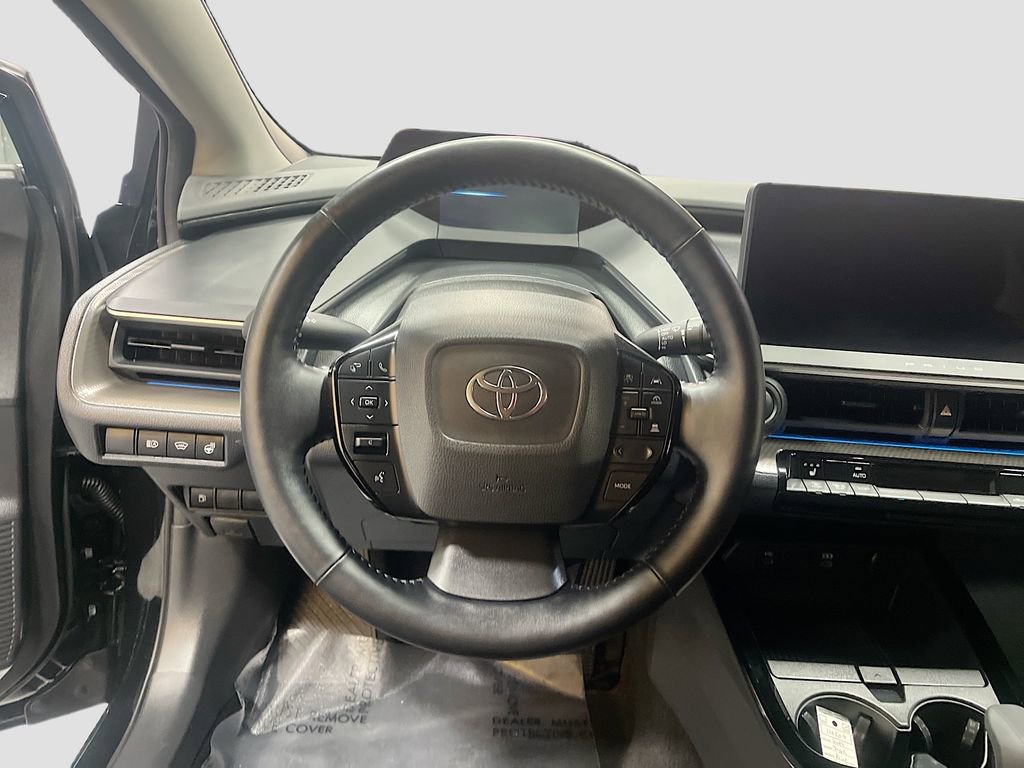 Used 2024 Toyota Prius XLE AWD/4WD image 11