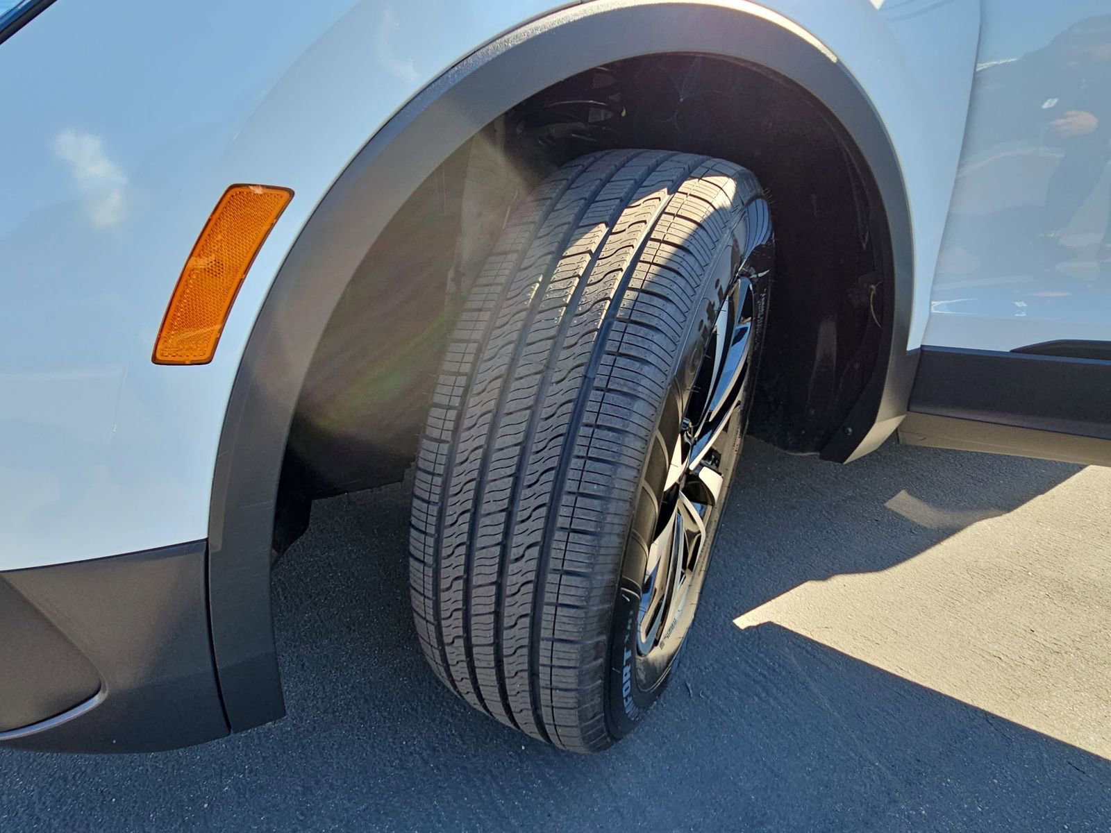 Used 2024 Volkswagen Tiguan S image 33