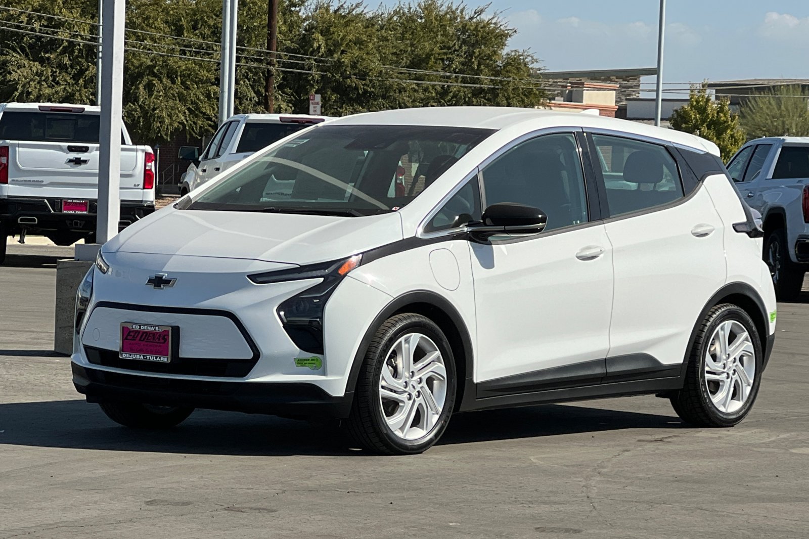 Used 2023 Chevrolet Bolt LT FWD image 9