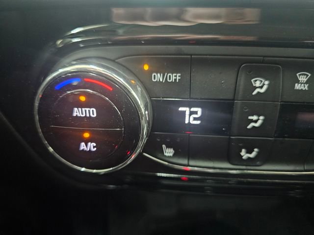 Used 2025 Chevrolet Trax LT w/ LT Convenience Package FWD image 9