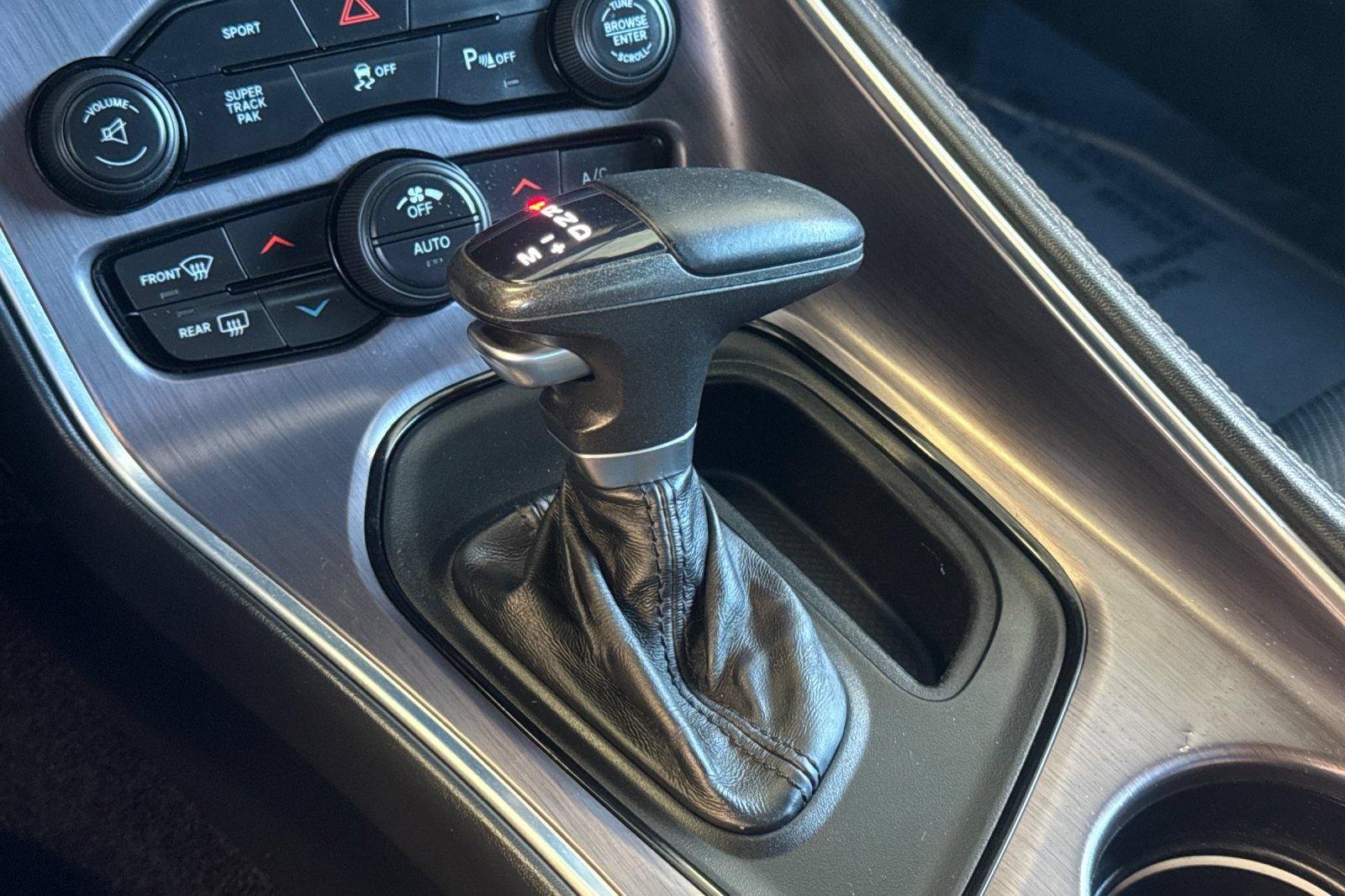 Used 2015 Dodge Challenger R/T Scat Pack RWD image 30