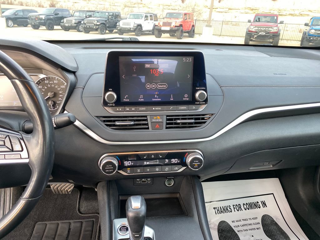 Used 2019 Nissan Altima 2.5 SV image 18