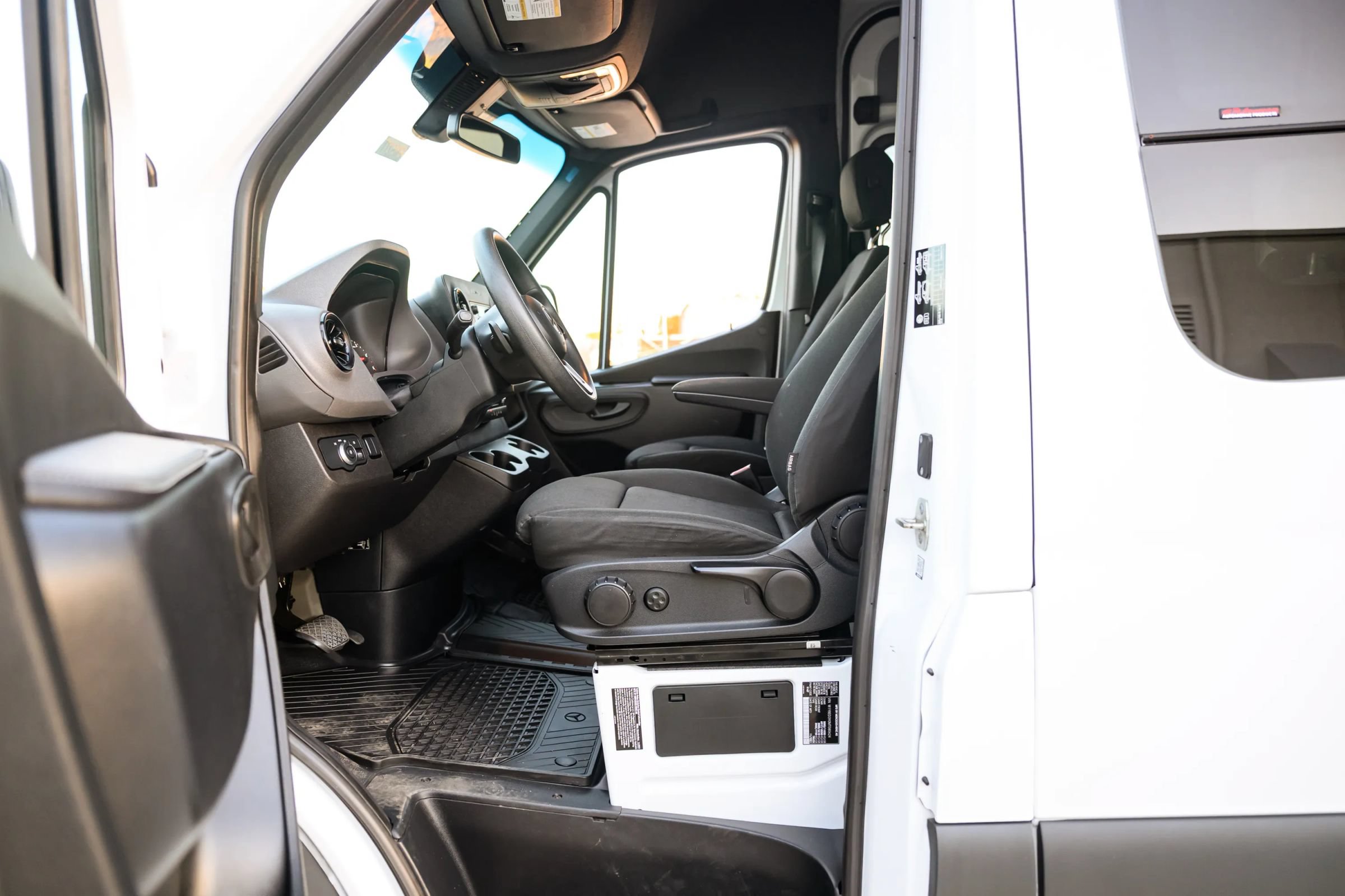 Used 2021 Mercedes-Benz Sprinter 3500 image 46